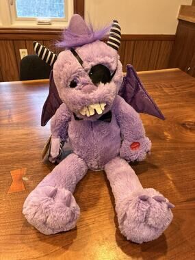 Chantilly Lane Musicals Monster Purple People Eater PBC 19” w/ Tags NOT WORKING